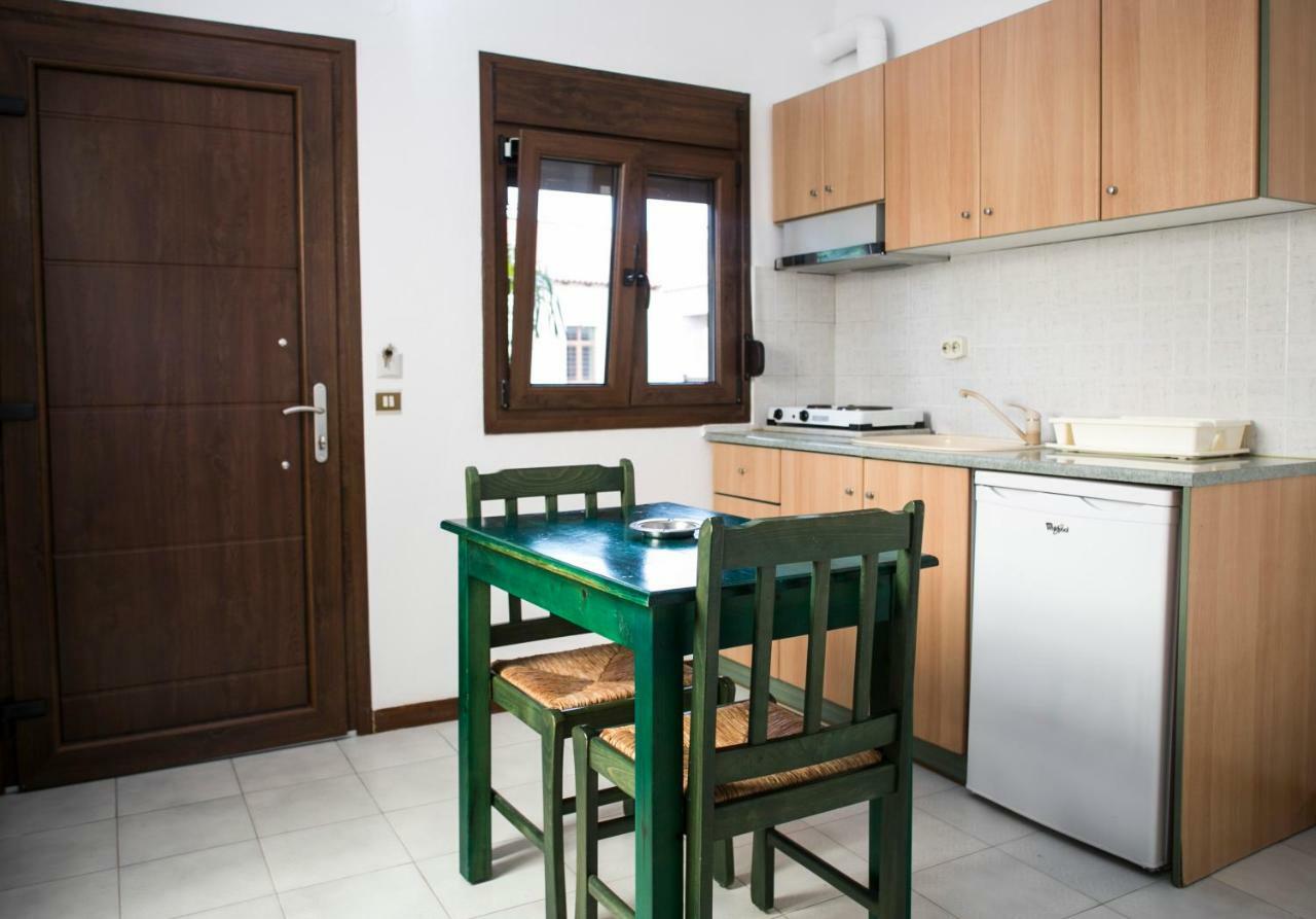 Yannis Apartments 阿菲托斯 外观 照片